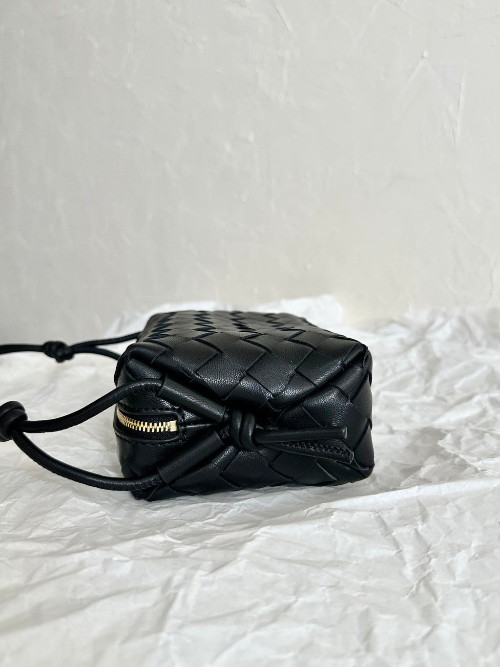 BOTTEGA VENETA BV LOOP MINI 17CM BLACK CALFSKIN