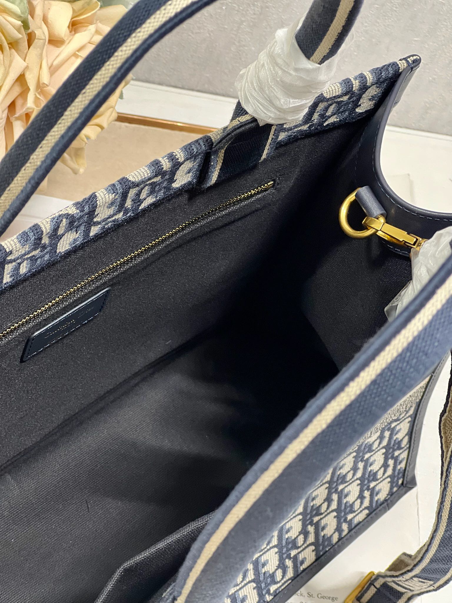 DIOR CD MEDIUM BOOK TOTE 36 BLUE OBLIQUE EMBROIDERY