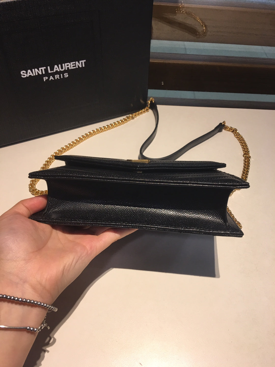 SAINT LAURENT AVIAR 19 CHAIN BAG IN BLACK CALFSKIN
