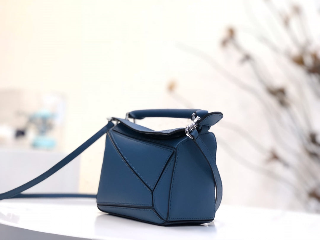 LOEWE LOE MINI 18 PUZZLE BAG IN NAVY BLUE CALFSKIN