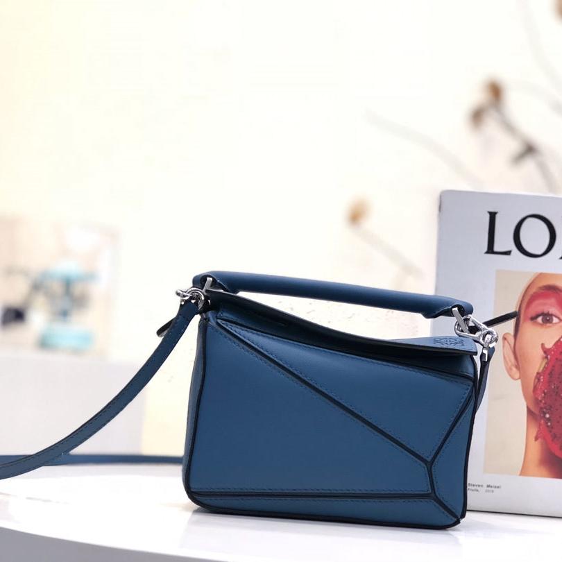 LOEWE LOE MINI 18 PUZZLE BAG IN NAVY BLUE CALFSKIN