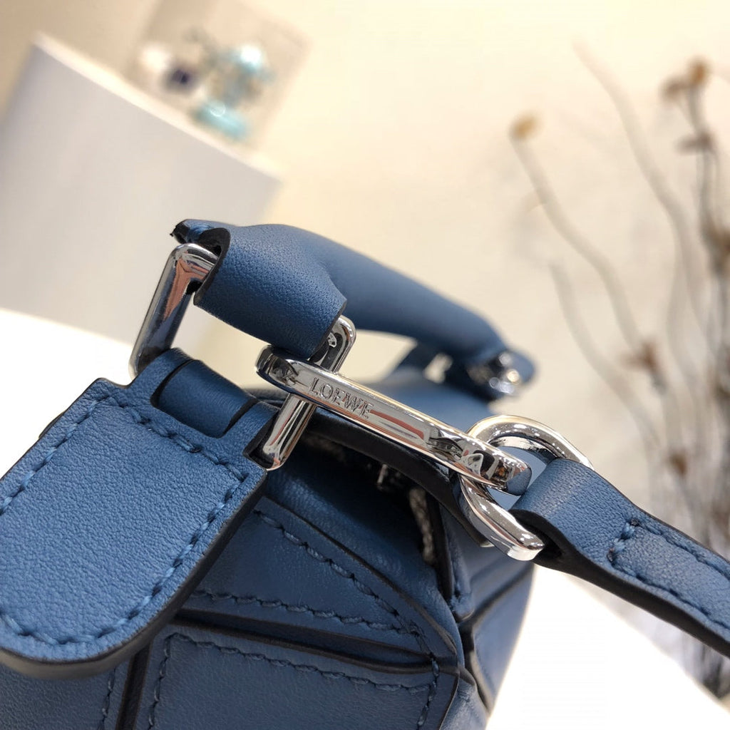 LOEWE LOE MINI 18 PUZZLE BAG IN NAVY BLUE CALFSKIN