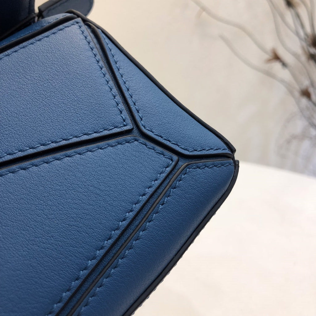 LOEWE LOE MINI 18 PUZZLE BAG IN NAVY BLUE CALFSKIN