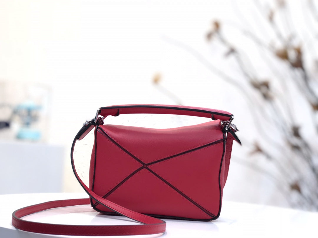 LOEWE LOE MINI 18 PUZZLE BAG IN CHERRY RED CALFSKIN