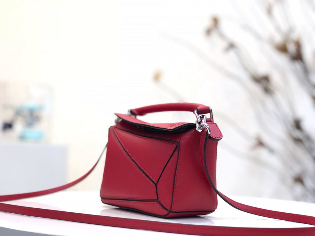 LOEWE LOE MINI 18 PUZZLE BAG IN CHERRY RED CALFSKIN