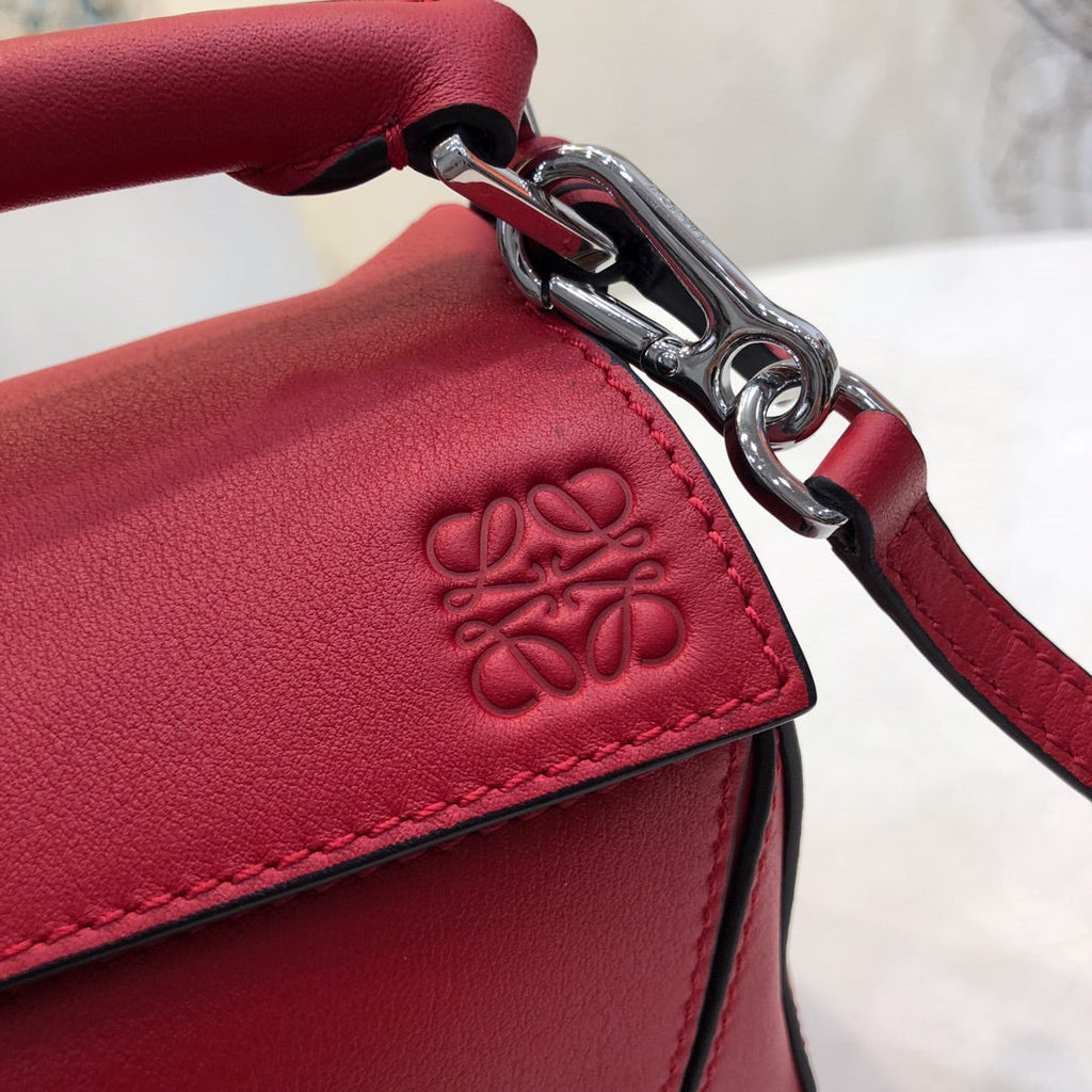 LOEWE LOE MINI 18 PUZZLE BAG IN CHERRY RED CALFSKIN