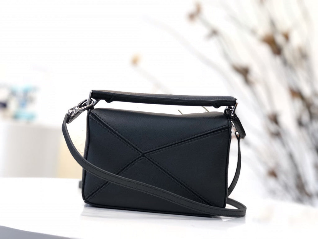 LOEWE LOE MINI 18 PUZZLE BAG IN BLACK CALFSKIN