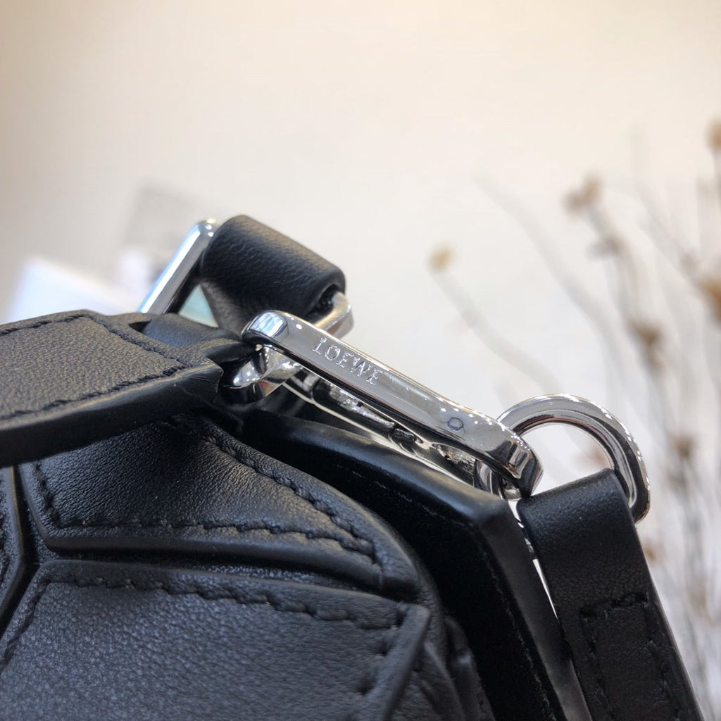 LOEWE LOE MINI 18 PUZZLE BAG IN BLACK CALFSKIN
