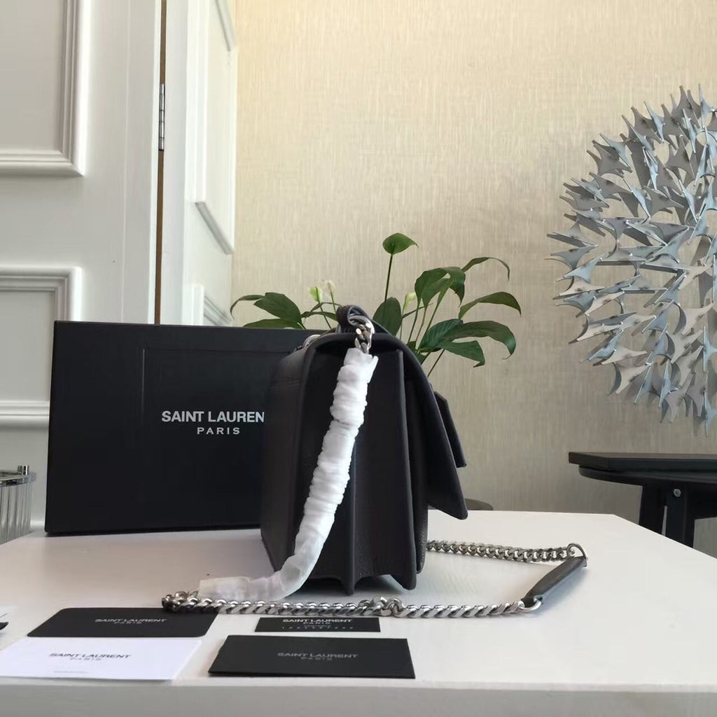 SAINT LAURENT SUNSET 22 HANDBAG IN BLACK CALFSKIN