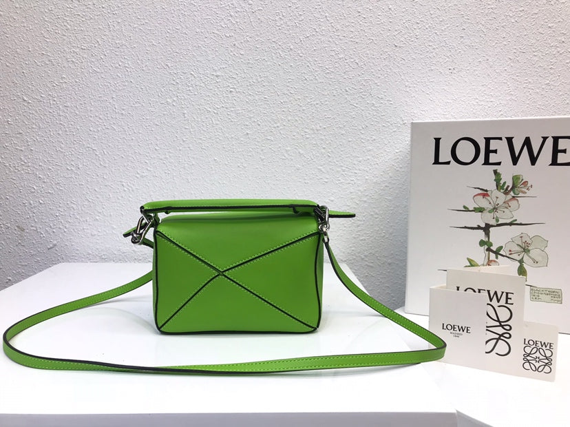 LOEWE LOE MINI 18 PUZZLE BAG IN EMERALD GREEN CALFSKIN