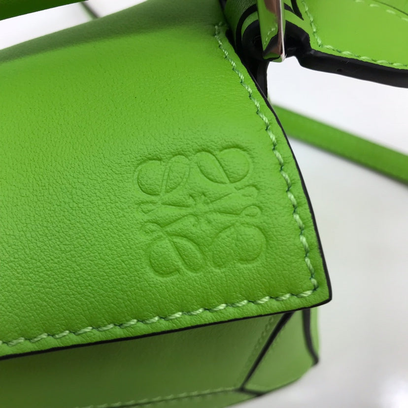 LOEWE LOE MINI 18 PUZZLE BAG IN EMERALD GREEN CALFSKIN