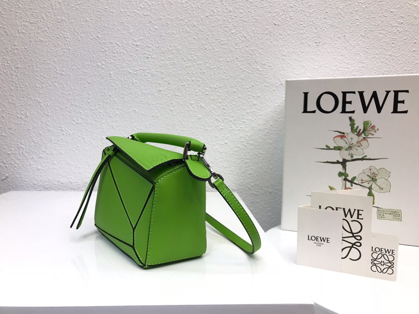 LOEWE LOE MINI 18 PUZZLE BAG IN EMERALD GREEN CALFSKIN