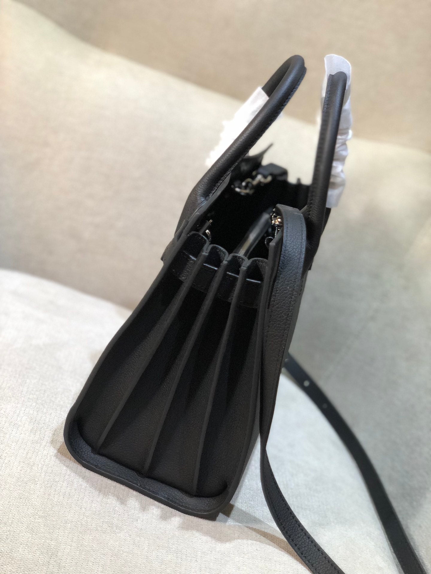 SAINT LAURENT SAC DE 26 HANDBAG BLACK CALFSKIN