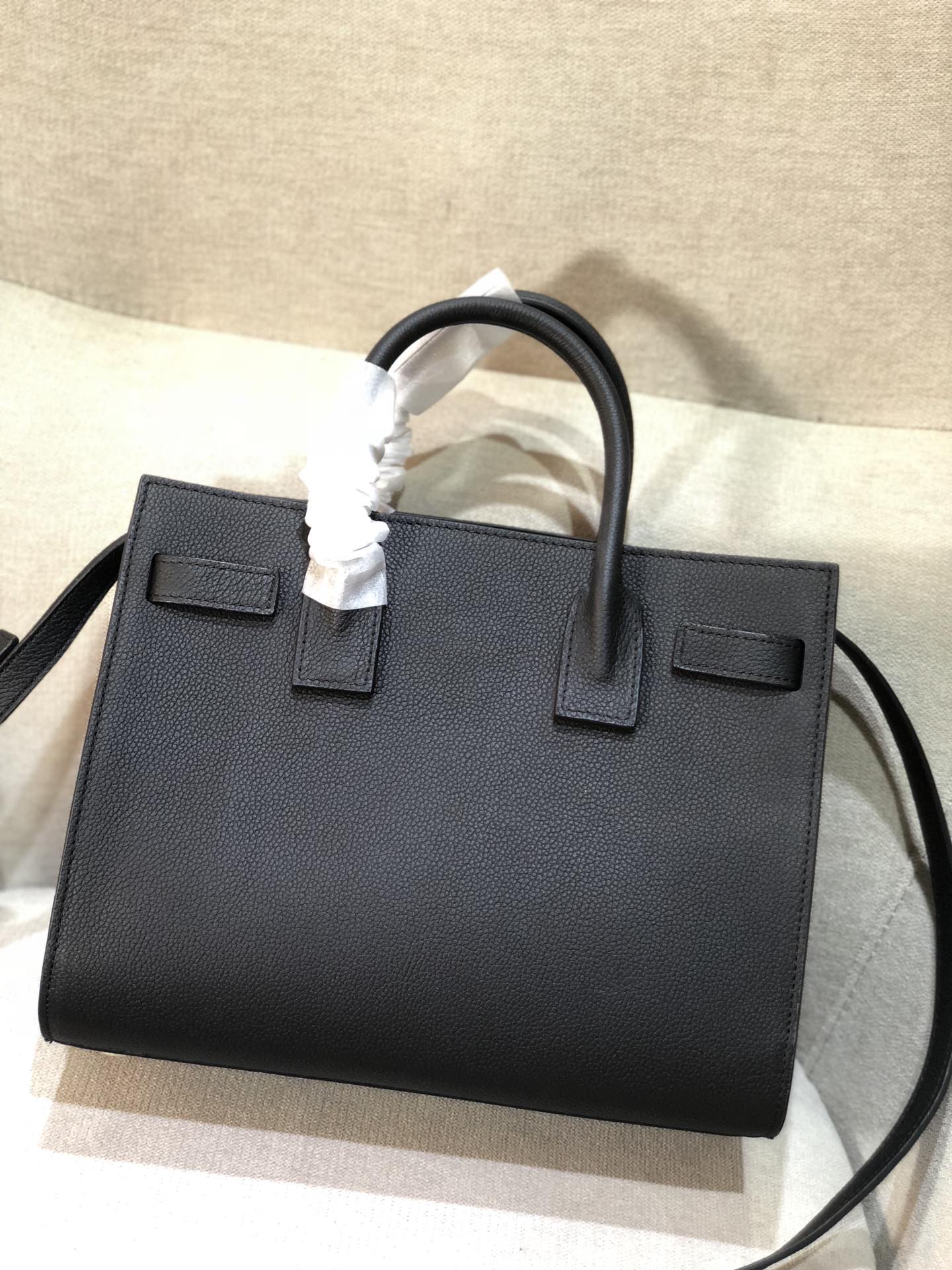 SAINT LAURENT SAC DE 26 HANDBAG BLACK CALFSKIN