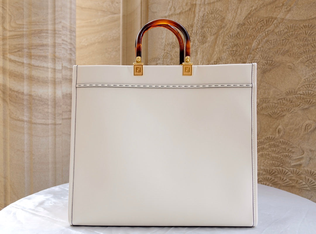 FENDI Fend Sunshine Large Bag 40.5 White Leather