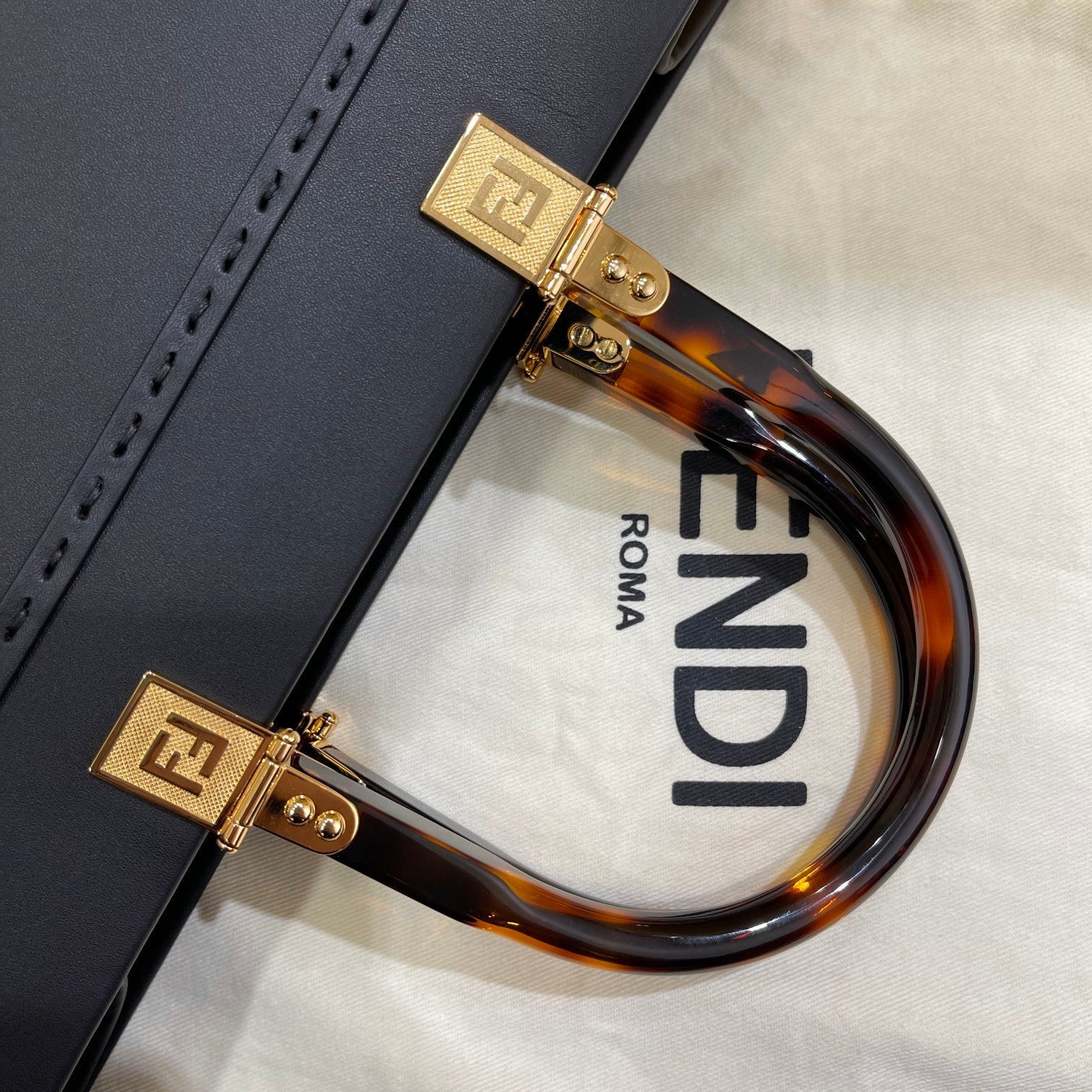 FENDI SHINE LARGE 35 TOTE IN BLACK CALFSKIN
