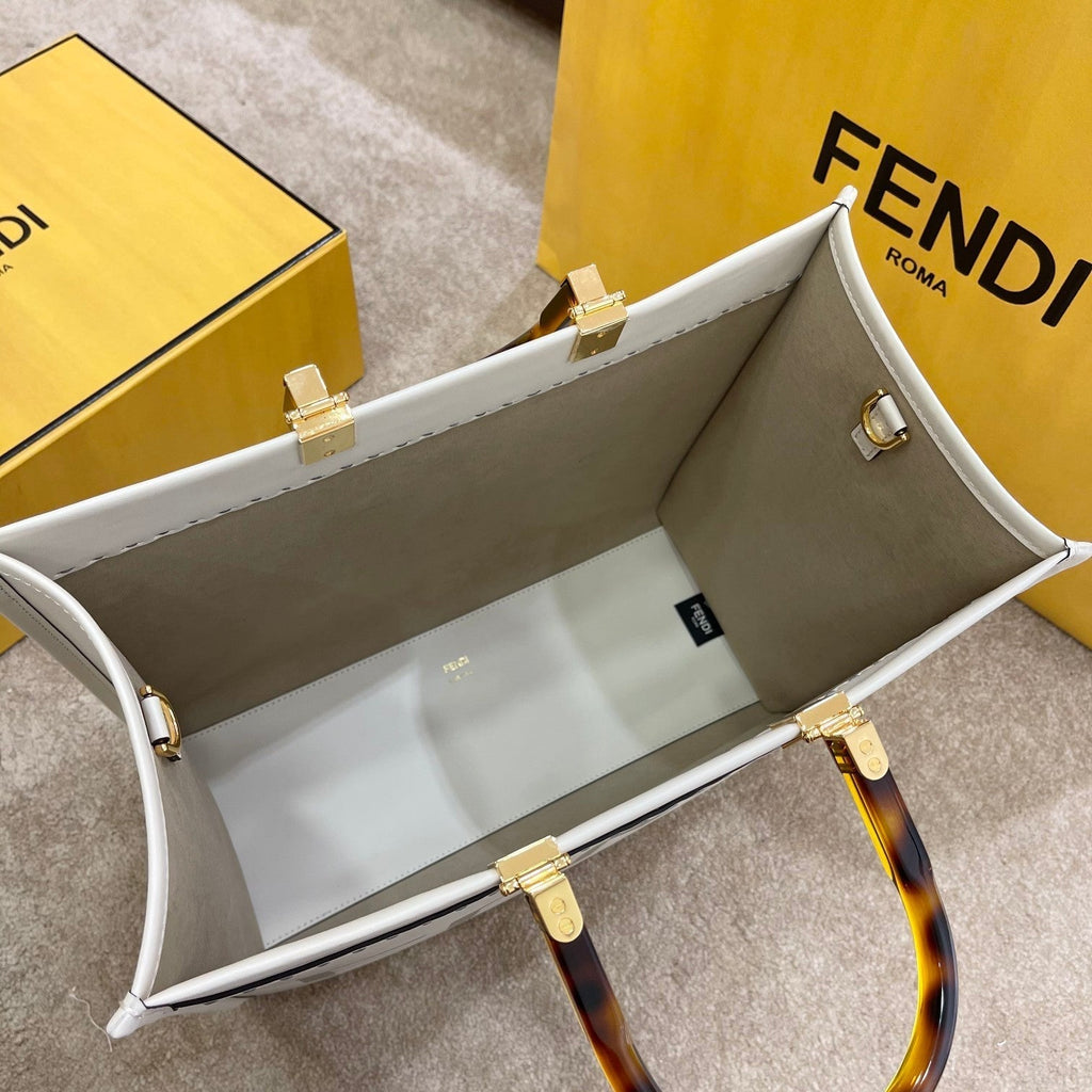 FENDI SHINE LARGE 35 TOTE IN WHITE CALFSKIN