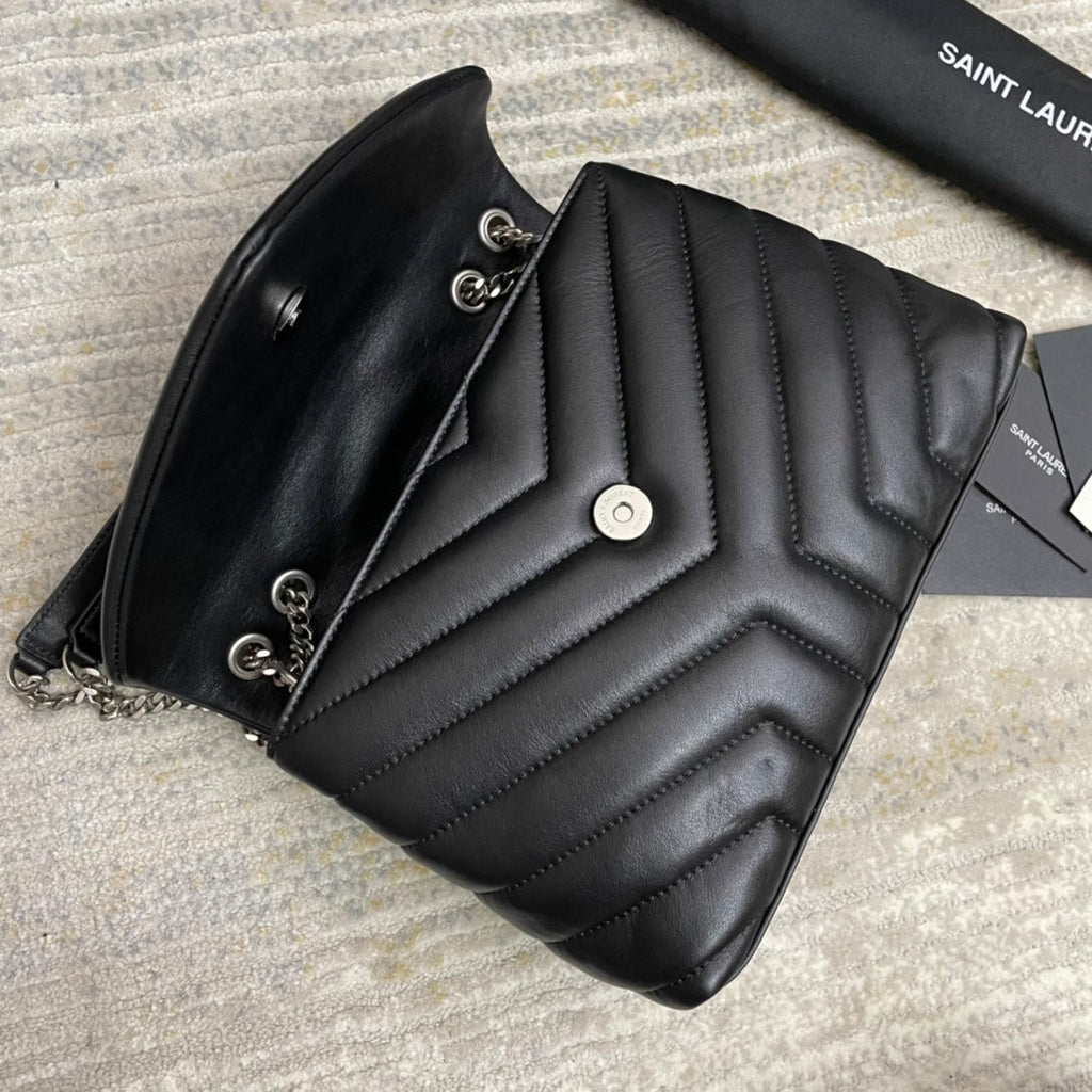 SAINT LAURENT LOULOU SMALL 25 IN BLACK LAMBSKIN SILVER HARDWARE