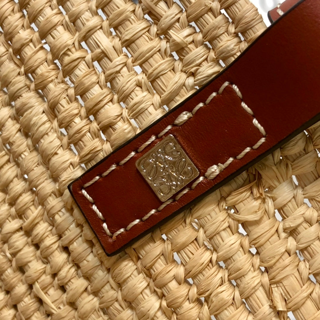 LOEWE LOE SQUARE BASKET BAG 28 IN NATURAL RAFFIA AND CHOCOLATE BROWN CALFSKIN