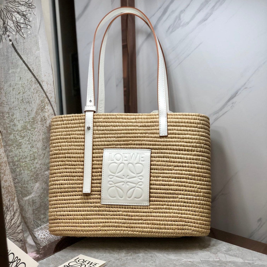 LOEWE LOE SQUARE BASKET BAG 28 IN NATURAL RAFFIA AND WHITE CALFSKIN