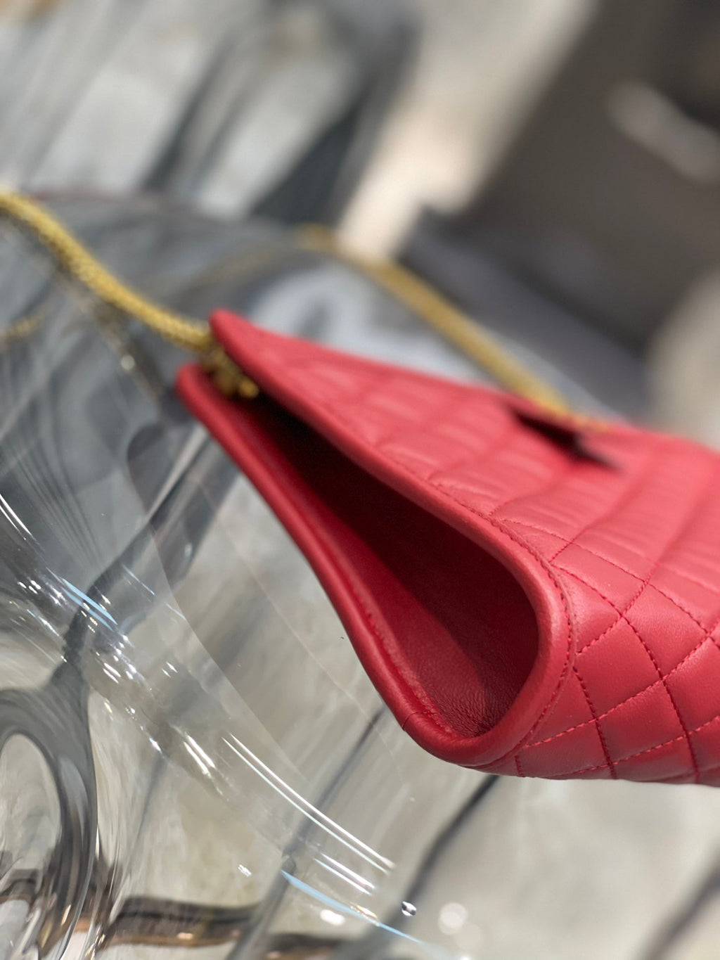 SAINT LAURENT VICTOIRE 25 RED LAMBSKIN GOLD HARDWARE