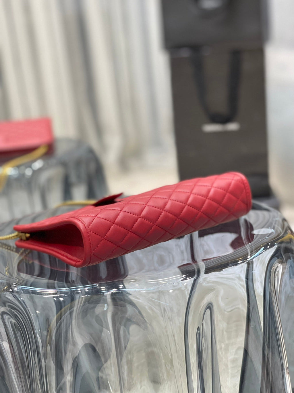 SAINT LAURENT VICTOIRE 25 RED LAMBSKIN GOLD HARDWARE