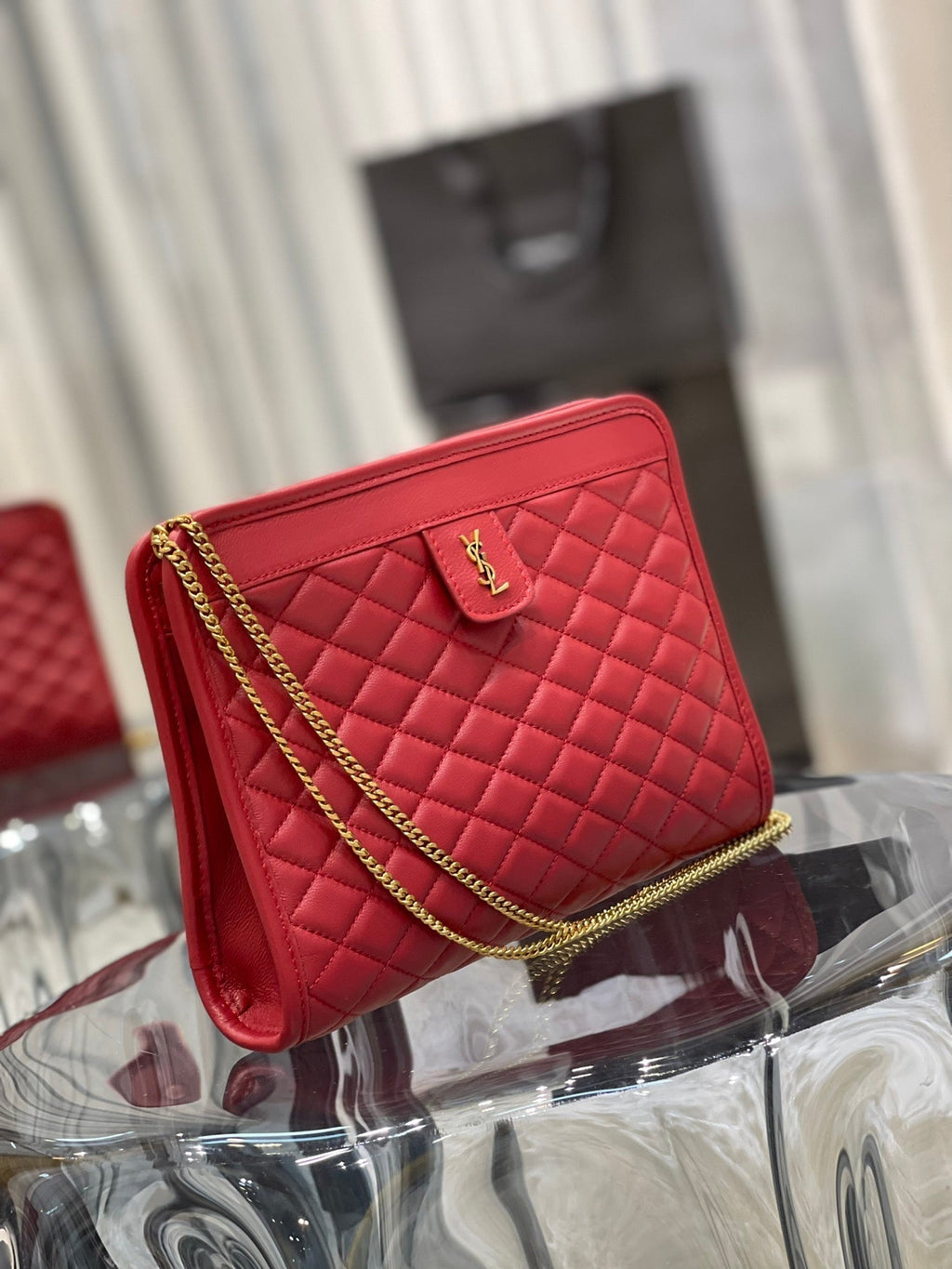 SAINT LAURENT VICTOIRE 25 RED LAMBSKIN GOLD HARDWARE