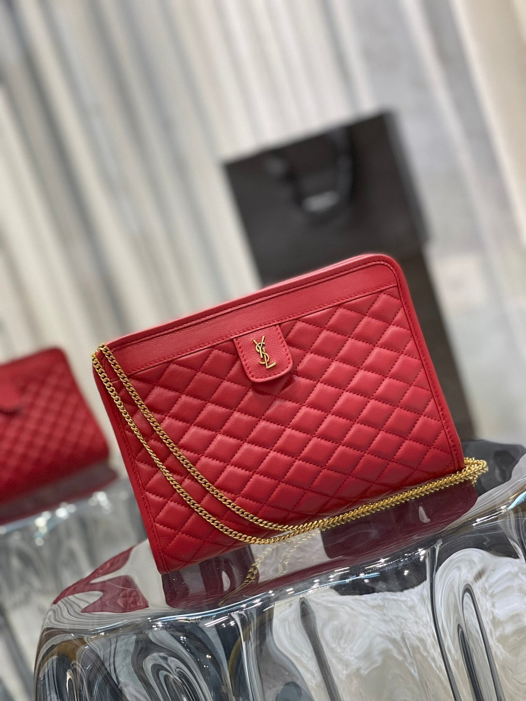 SAINT LAURENT VICTOIRE 25 RED LAMBSKIN GOLD HARDWARE