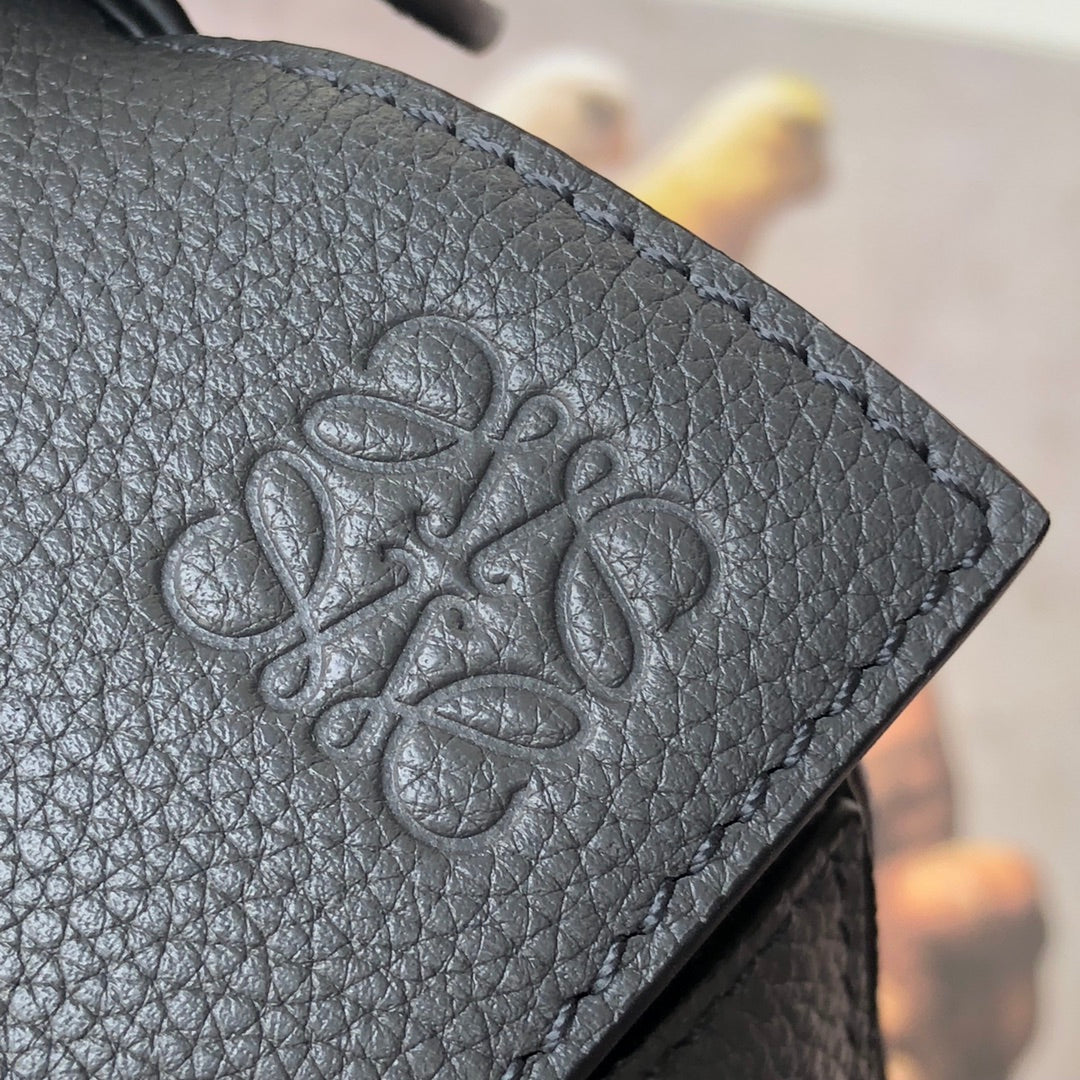 LOEWE SMALL PUZZLE 24 BAG IN CLASSIC BLACK CALFSKIN