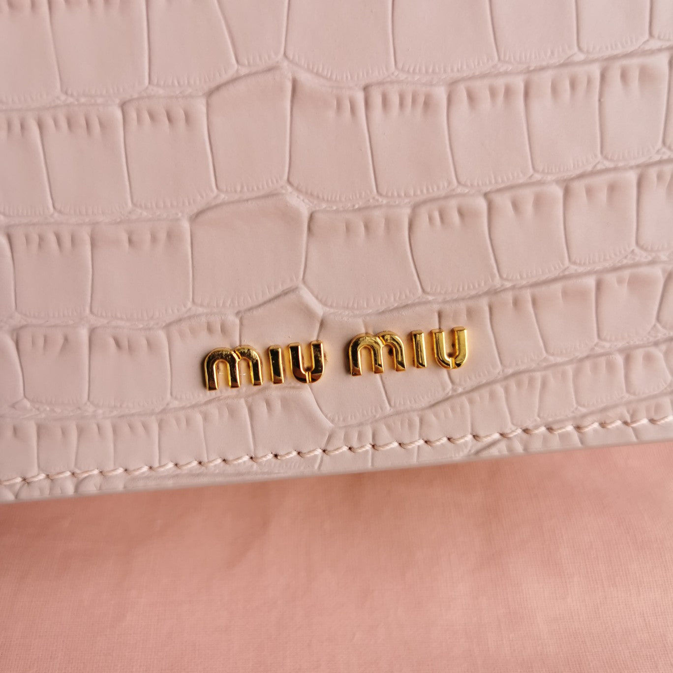 MIU MIU LADY 20 HANDBAG IN CROCODILE PATTERN PINK PASTEL CALFSKIN