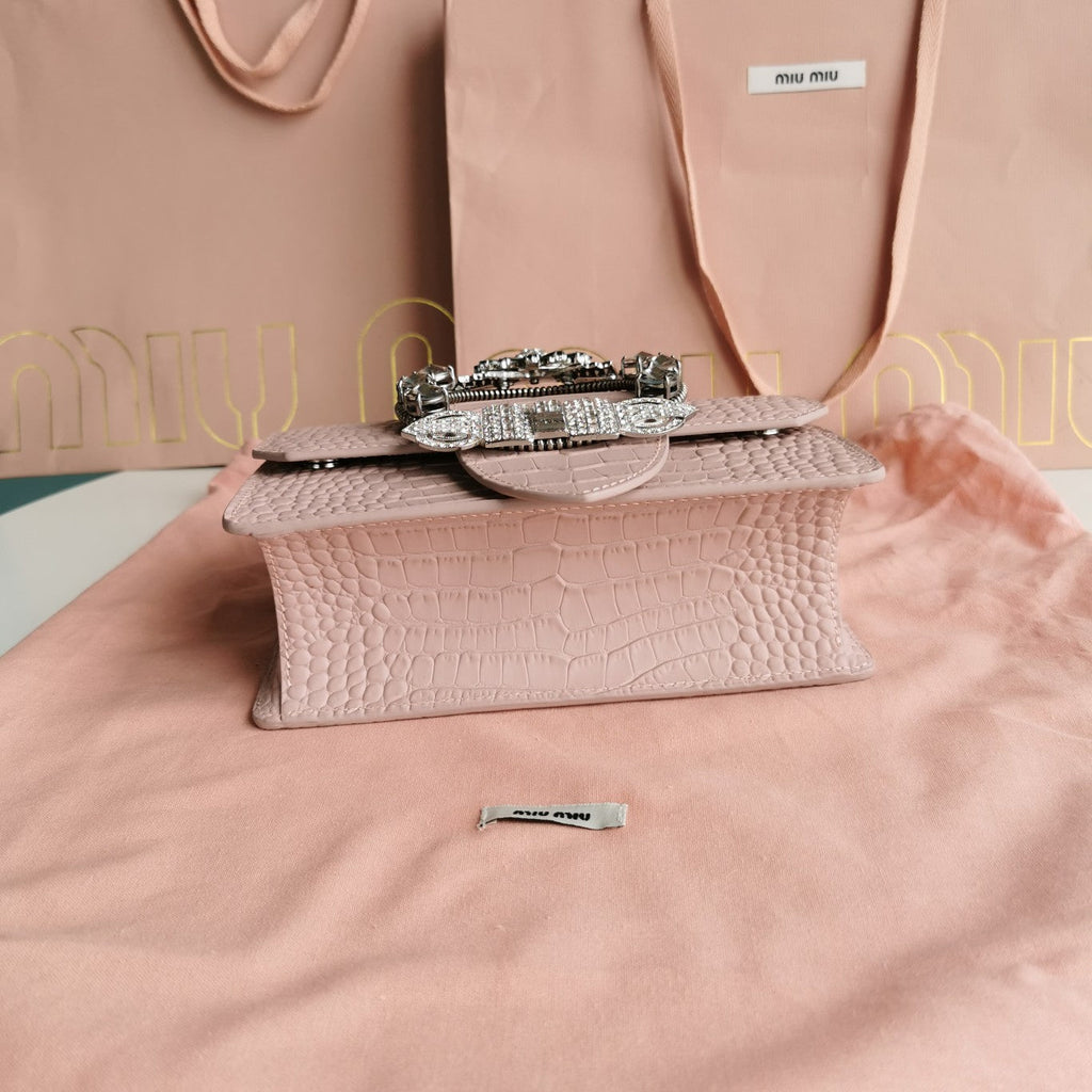 MIU MIU LADY 20 HANDBAG IN CROCODILE PATTERN LIGHT PINK CALFSKIN