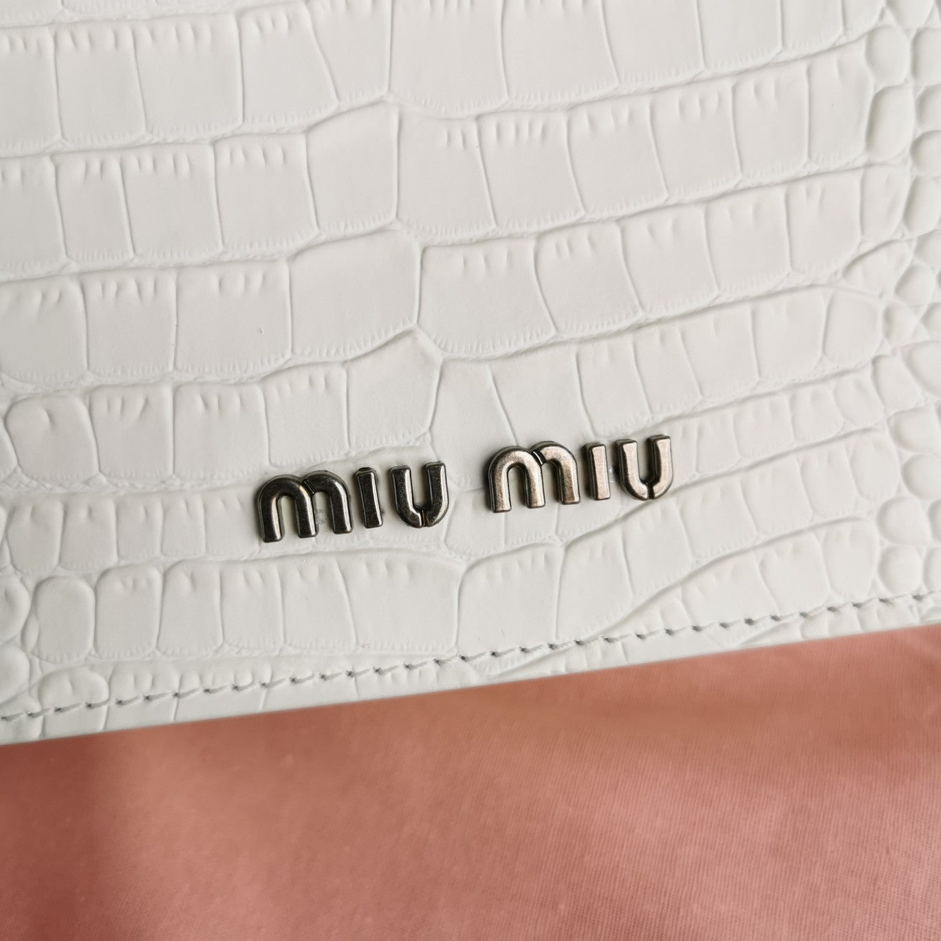 MIU MIU LADY 20 HANDBAG IN CROCODILE PATTERN WHITE CREAM CALFSKIN