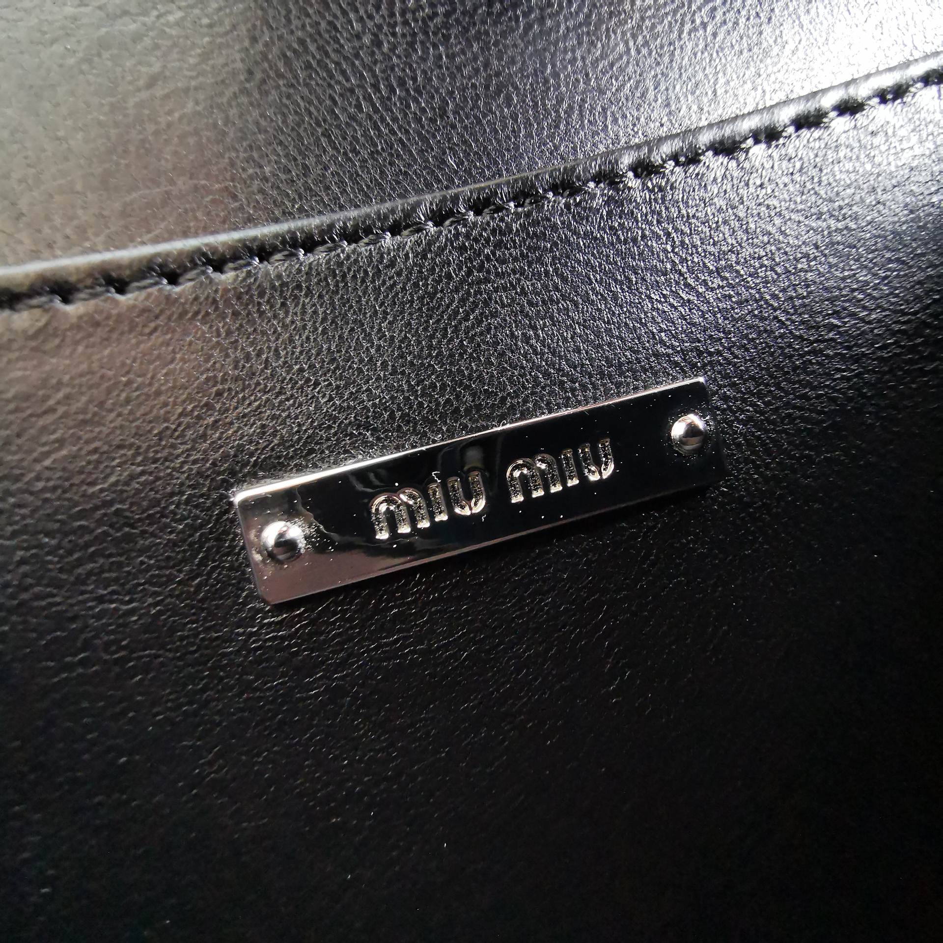 MIU MIU LADY 20 HANDBAG IN CROCODILE PATTERN BLACK CALFSKIN