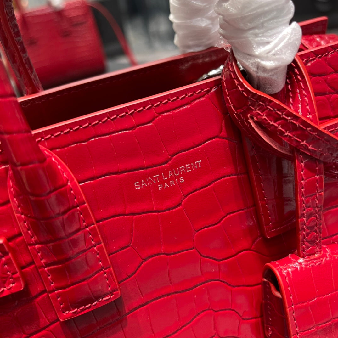 SAINT LAURENT SAC DE JOUR NANO 22 RED CALFSKIN GOLD HARDWARE