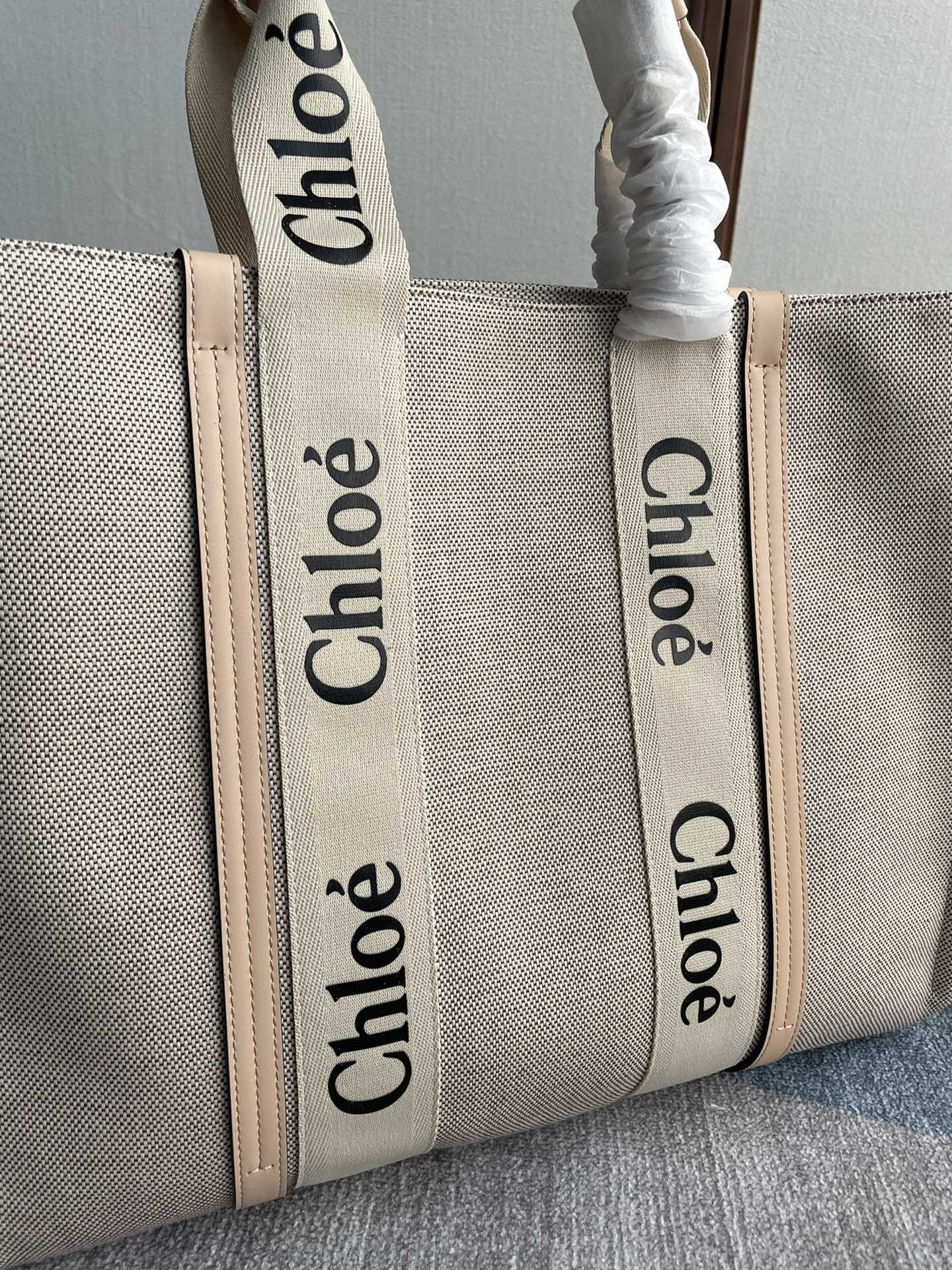 CHLOE LAGRE WOODY TOTE BAG 45 IN BEIGE LINEN CANVAS BLACK WEBBING LOGO EMBROIDER NUDE CALFSKIN