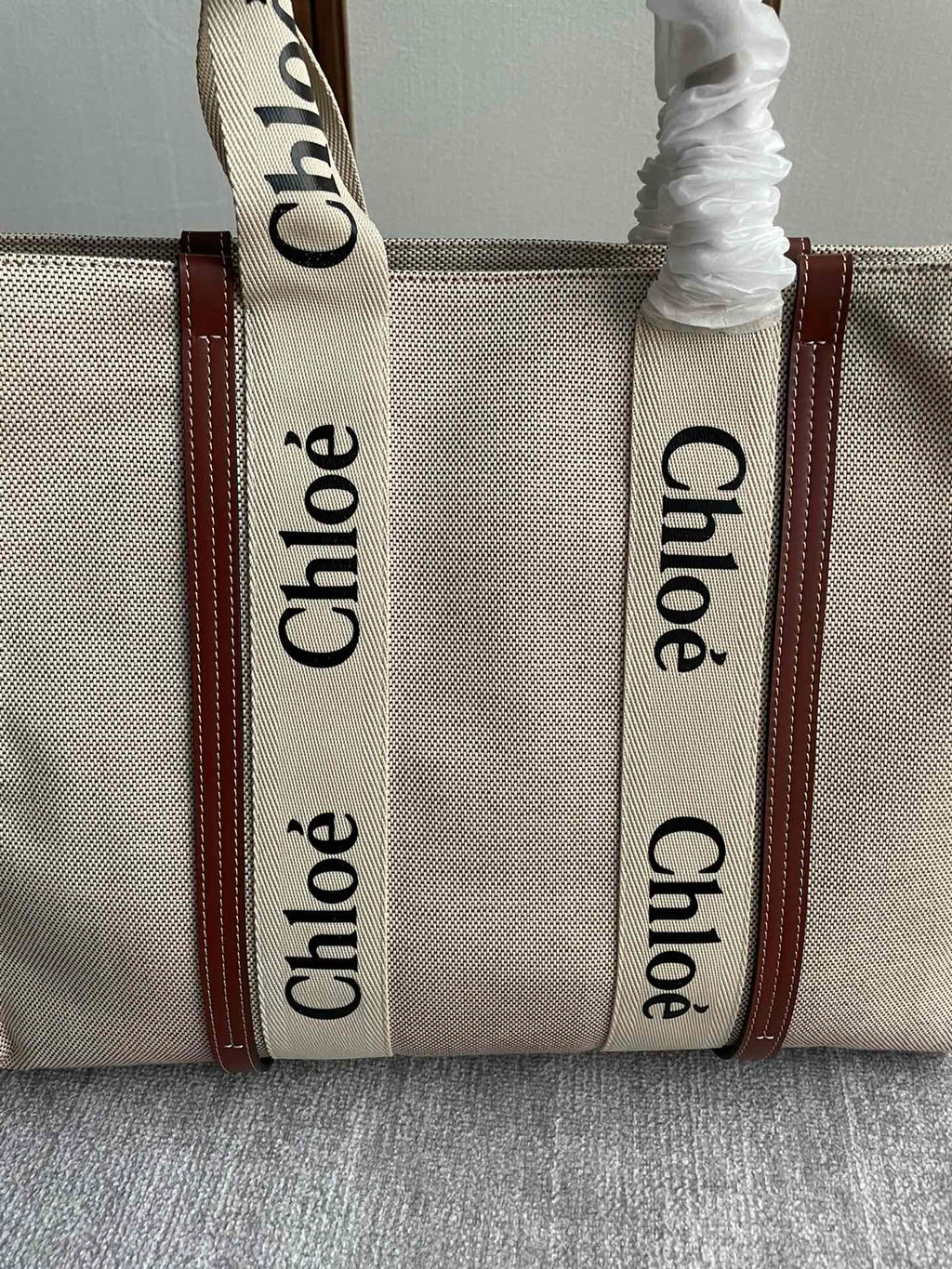 CHLOE LAGRE STRAP WOODY TOTE BAG 45 IN BEIGE LINEN CANVAS BLACK WEBBING LOGO EMBROIDER BROWN CALFSKIN