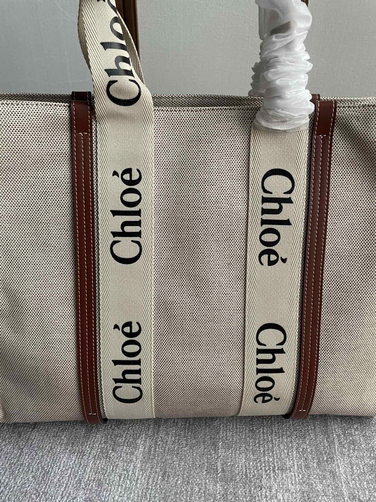 CHLOE LAGRE STRAP WOODY TOTE BAG 45 IN BEIGE LINEN CANVAS BLACK WEBBING LOGO EMBROIDER BROWN CALFSKIN