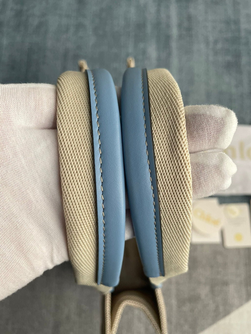 CHLOE MEDIUM STRAP WOODY TOTE BAG 37 IN BEIGE LINEN CANVAS BLACK WEBBING LOGO EMBROIDER BLUE CALFSKIN