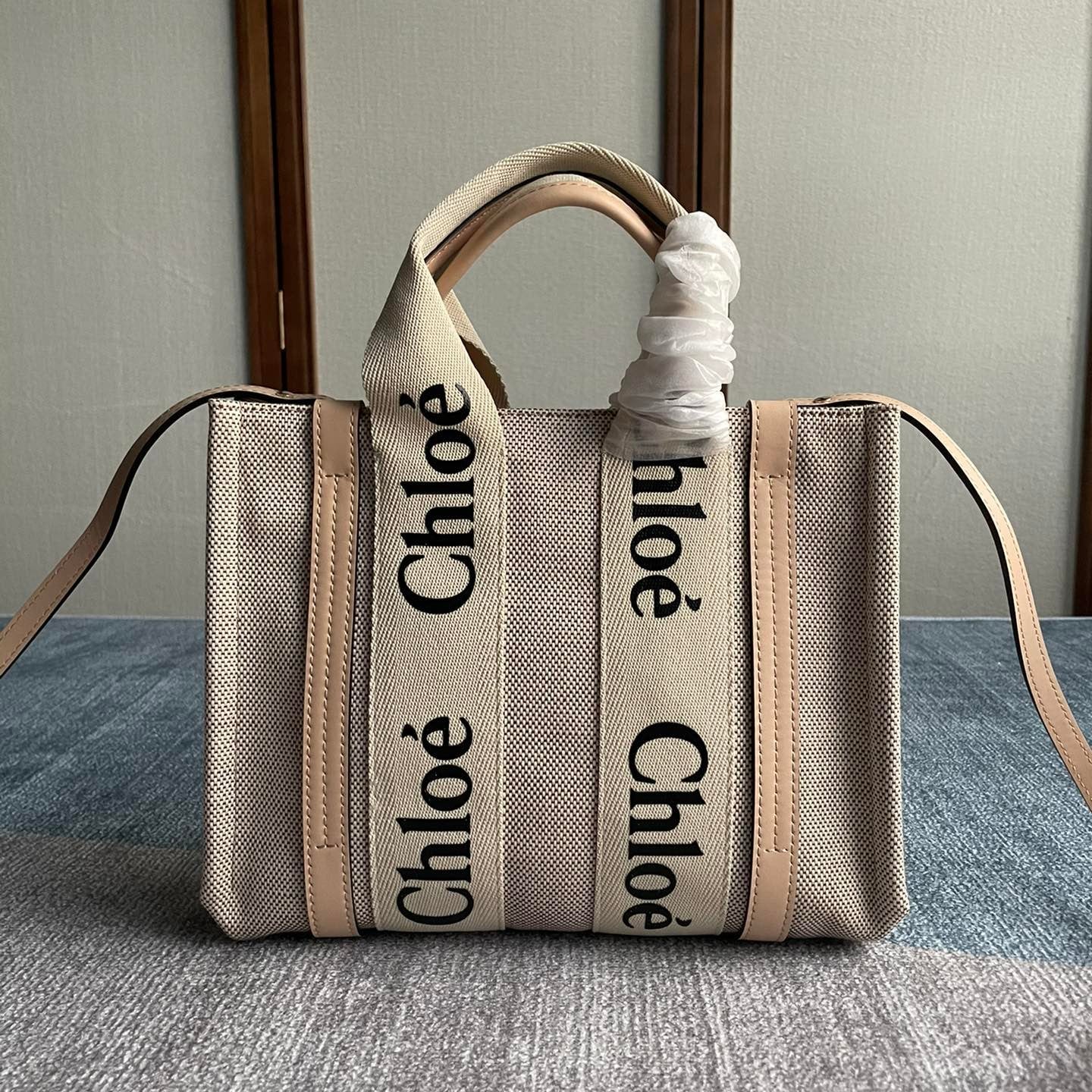CHLOE SMALL STRAP WOODY TOTE BAG 26.5 IN BEIGE LINEN CANVAS BLACK WEBBING LOGO EMBROIDER NUDE CALFSKIN