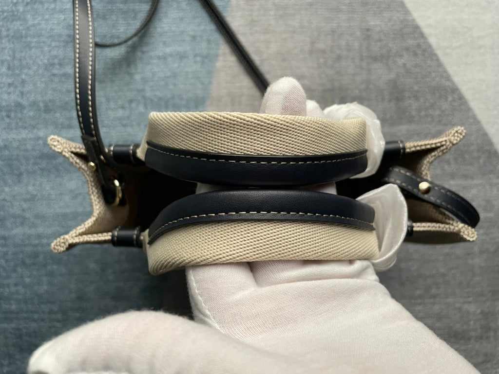 CHLOE SMALL STRAP WOODY TOTE BAG 26.5 IN BEIGE LINEN CANVAS BLACK WEBBING LOGO EMBROIDER BLACK CALFSKIN