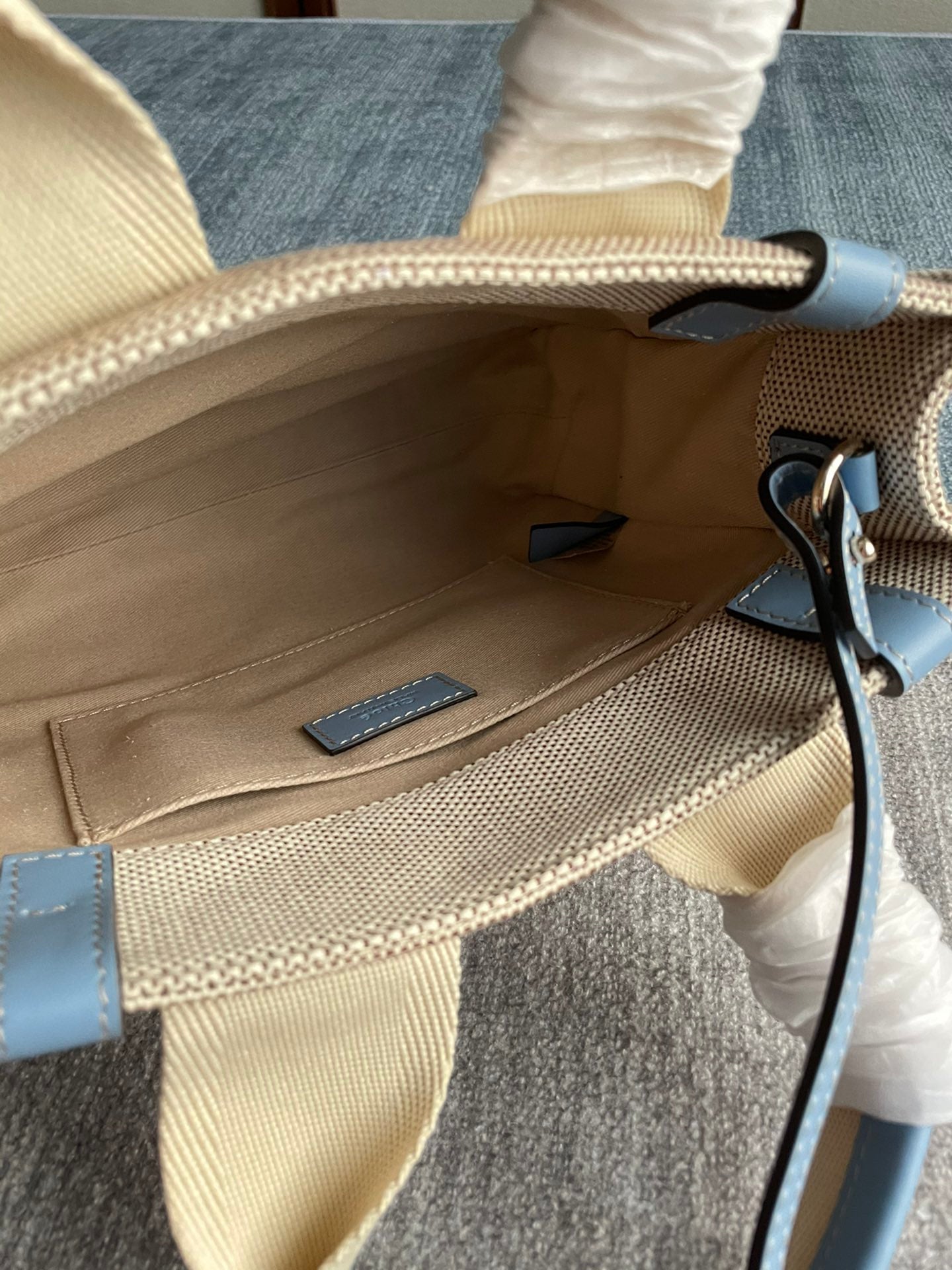 CHLOE SMALL STRAP WOODY TOTE BAG 26.5 IN BEIGE LINEN CANVAS BLACK WEBBING LOGO EMBROIDER BLUE CALFSKIN