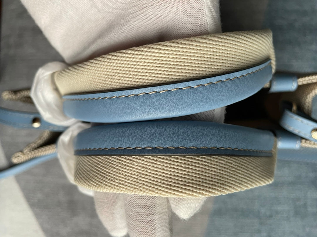 CHLOE SMALL STRAP WOODY TOTE BAG 26.5 IN BEIGE LINEN CANVAS BLACK WEBBING LOGO EMBROIDER BLUE CALFSKIN