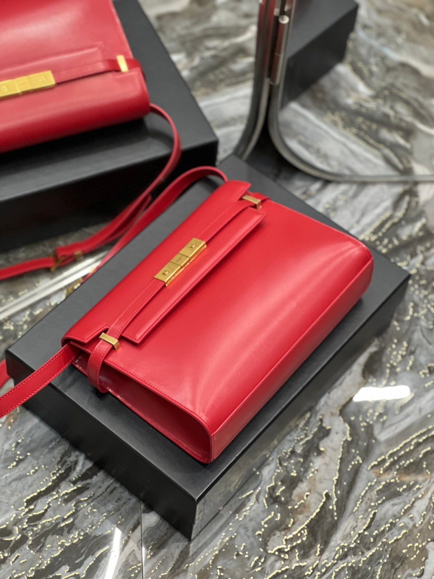 SAINT LAURENT MAHATTAN IN BOX 29 RED CALFSKIN GOLD HARDWARE