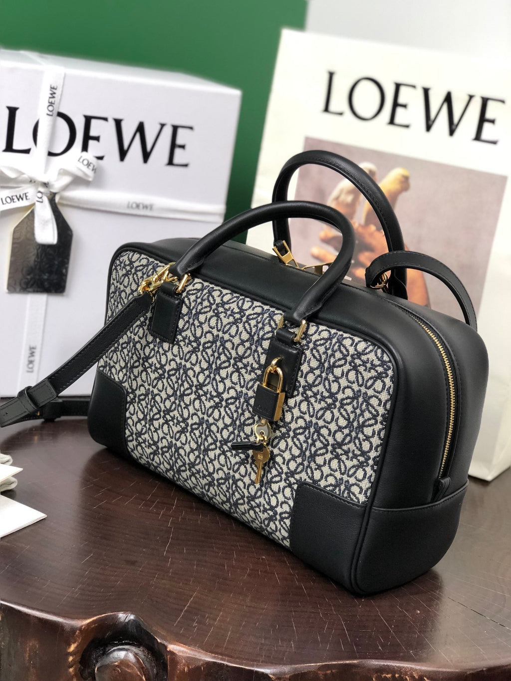 LOEWE LOE AMAZONA 28 BAG IN BLACK CALFSKIN AND BEIGE MONOGRAM FABRIC