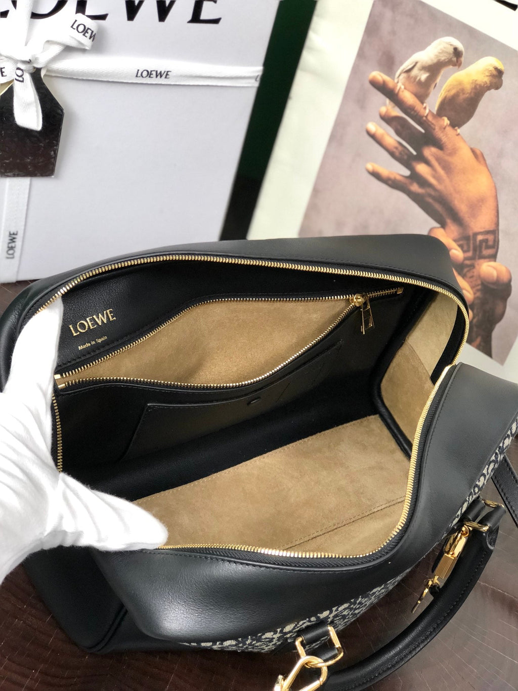 LOEWE LOE AMAZONA 28 BAG IN BLACK CALFSKIN AND BEIGE MONOGRAM FABRIC