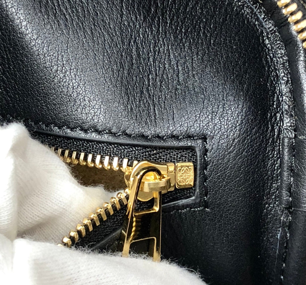 LOEWE LOE AMAZONA 28 BAG IN BLACK CALFSKIN AND BEIGE MONOGRAM FABRIC