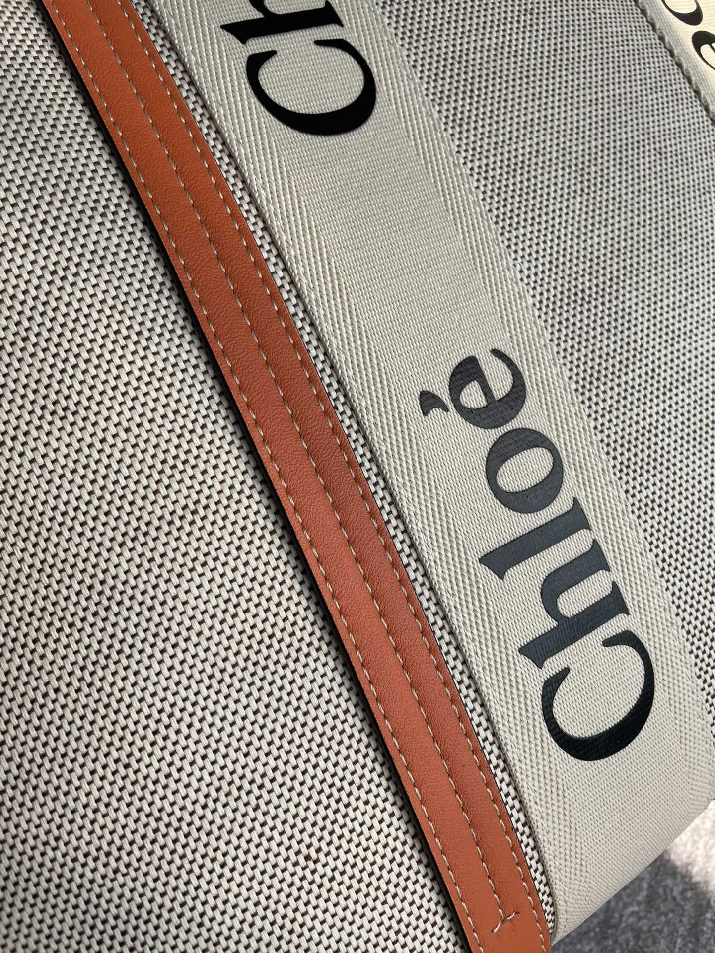 CHLOE LAGRE WOODY TOTE BAG 45 IN BEIGE LINEN CANVAS BLACK WEBBING LOGO EMBROIDER ORANGE CALFSKIN