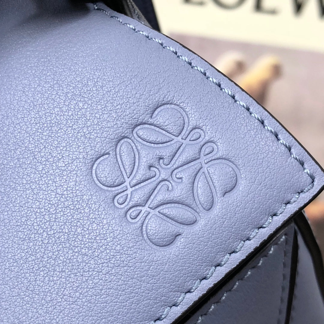 LOEWE SMALL PUZZLE 24 BAG IN CLASSIC LIGHT PURPLE CALFSKIN