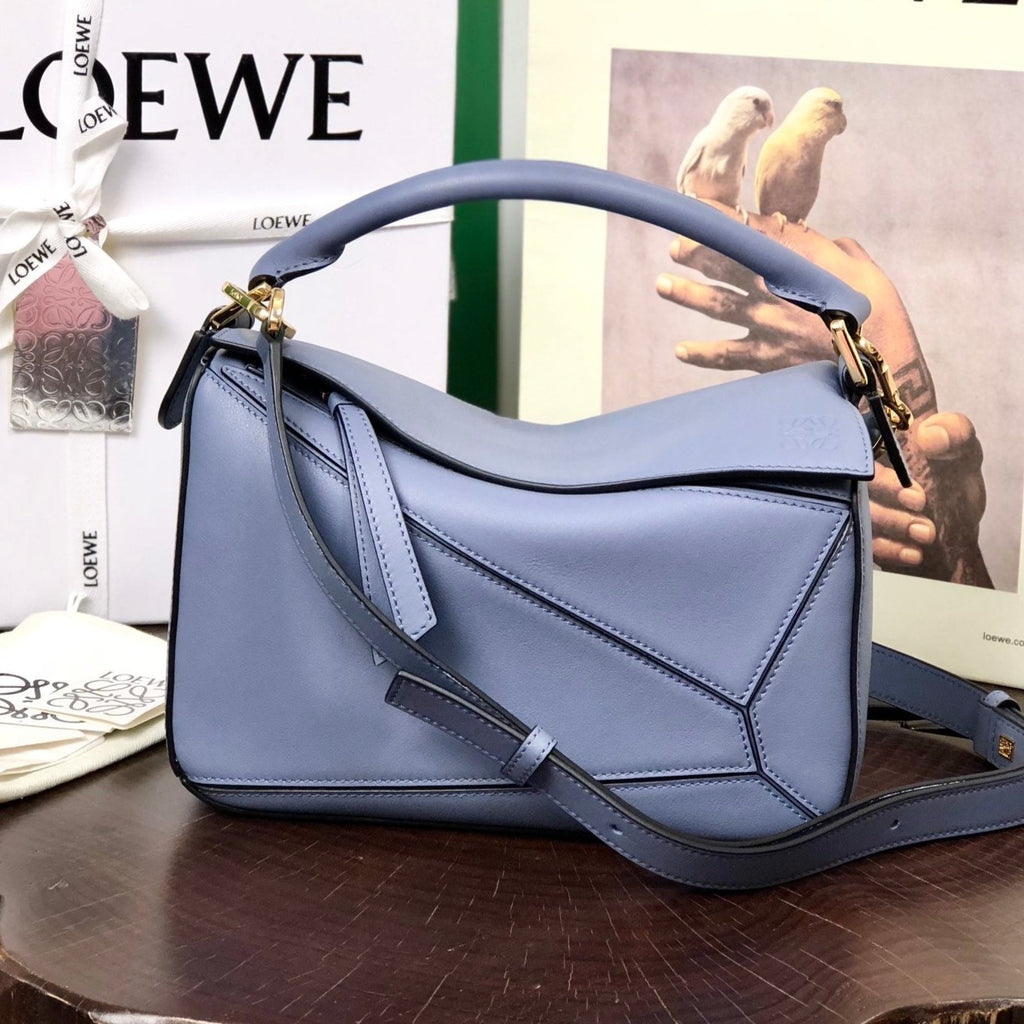 LOEWE SMALL PUZZLE 24 BAG IN CLASSIC LIGHT PURPLE CALFSKIN
