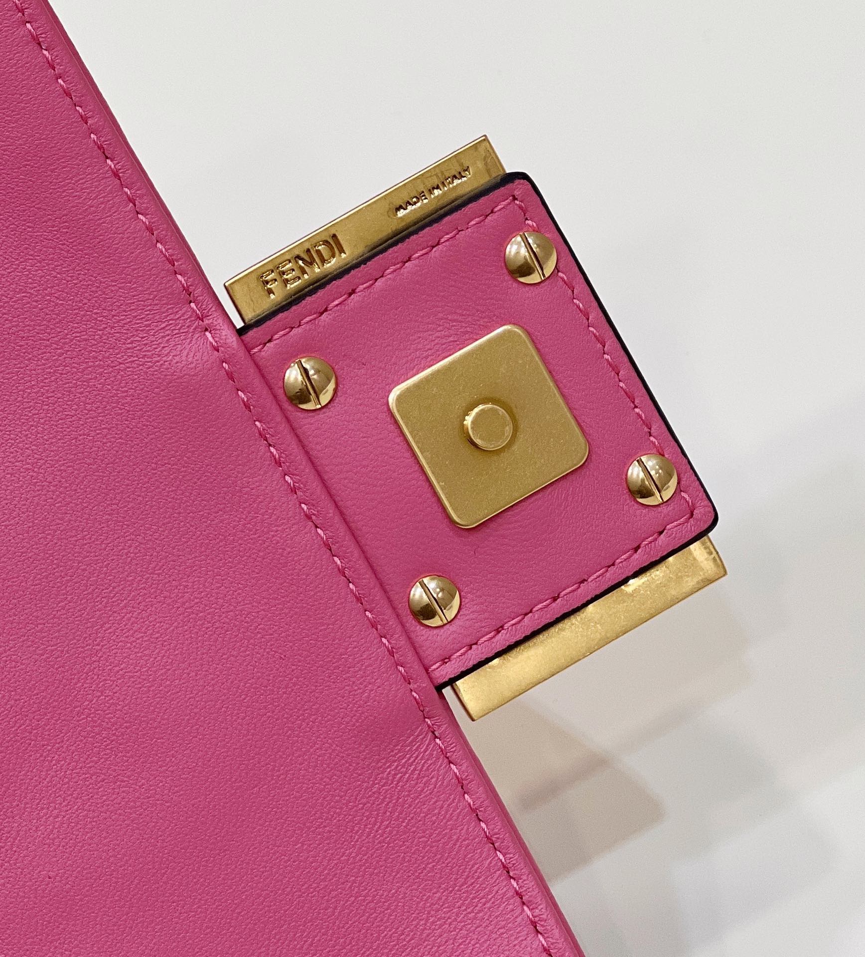 FENDI BAGUETTE MINI 19 DARK PINK NAPPA LEATHER BAG WITH FF MOTIF